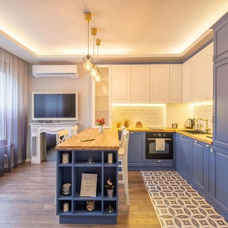 Designer & Cozy 2Bd Flat With A Parking In The City Center By Flat Mаnager Sofia Eksteriør billede