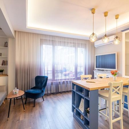Designer & Cozy 2Bd Flat With A Parking In The City Center By Flat Mаnager Sofia Eksteriør billede
