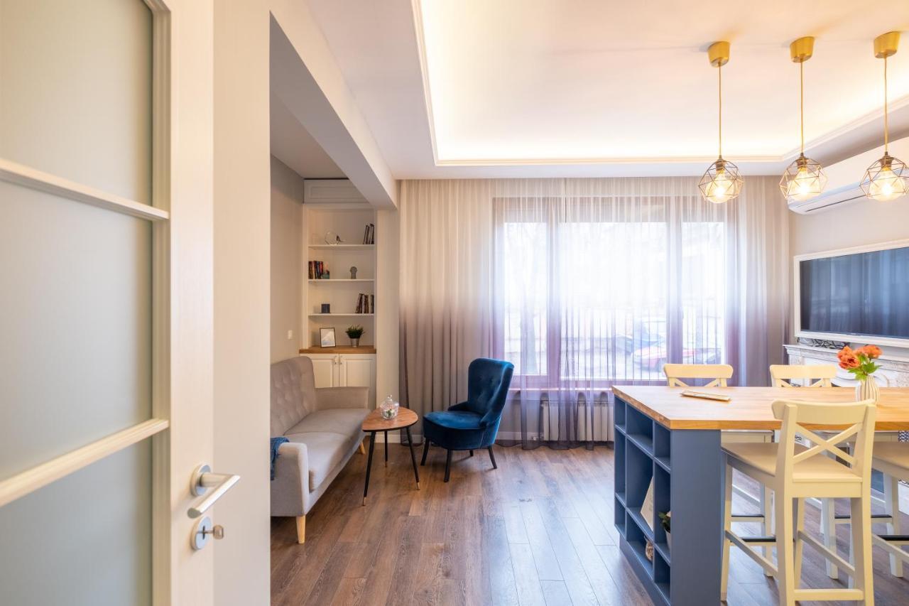 Designer & Cozy 2Bd Flat With A Parking In The City Center By Flat Mаnager Sofia Eksteriør billede