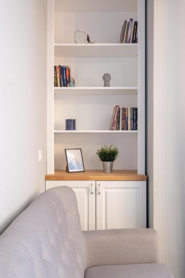Designer & Cozy 2Bd Flat With A Parking In The City Center By Flat Mаnager Sofia Eksteriør billede