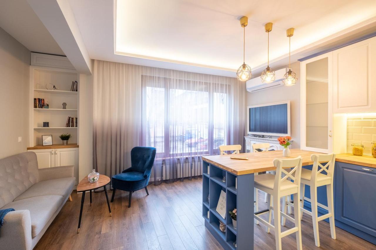 Designer & Cozy 2Bd Flat With A Parking In The City Center By Flat Mаnager Sofia Eksteriør billede