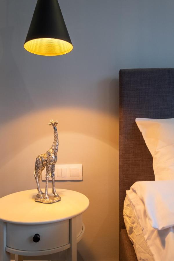 Designer & Cozy 2Bd Flat With A Parking In The City Center By Flat Mаnager Sofia Eksteriør billede