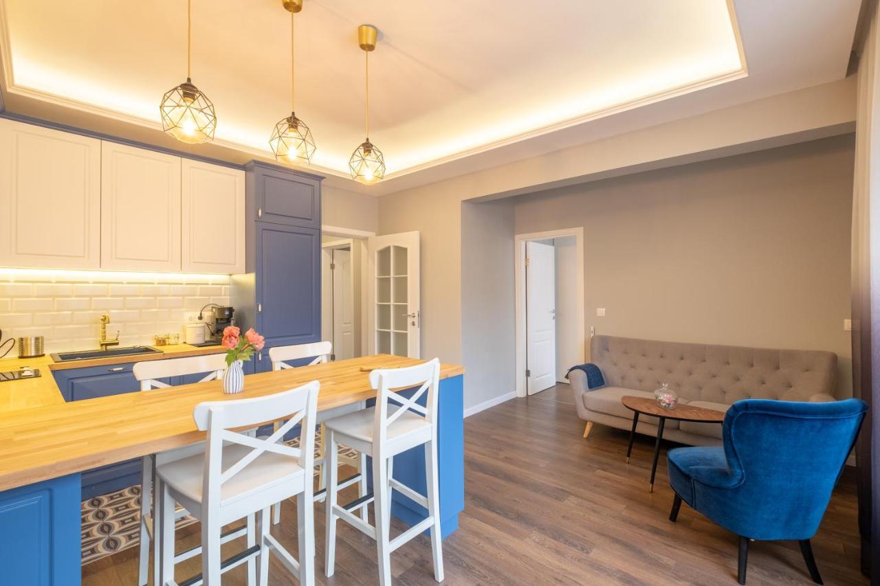 Designer & Cozy 2Bd Flat With A Parking In The City Center By Flat Mаnager Sofia Eksteriør billede